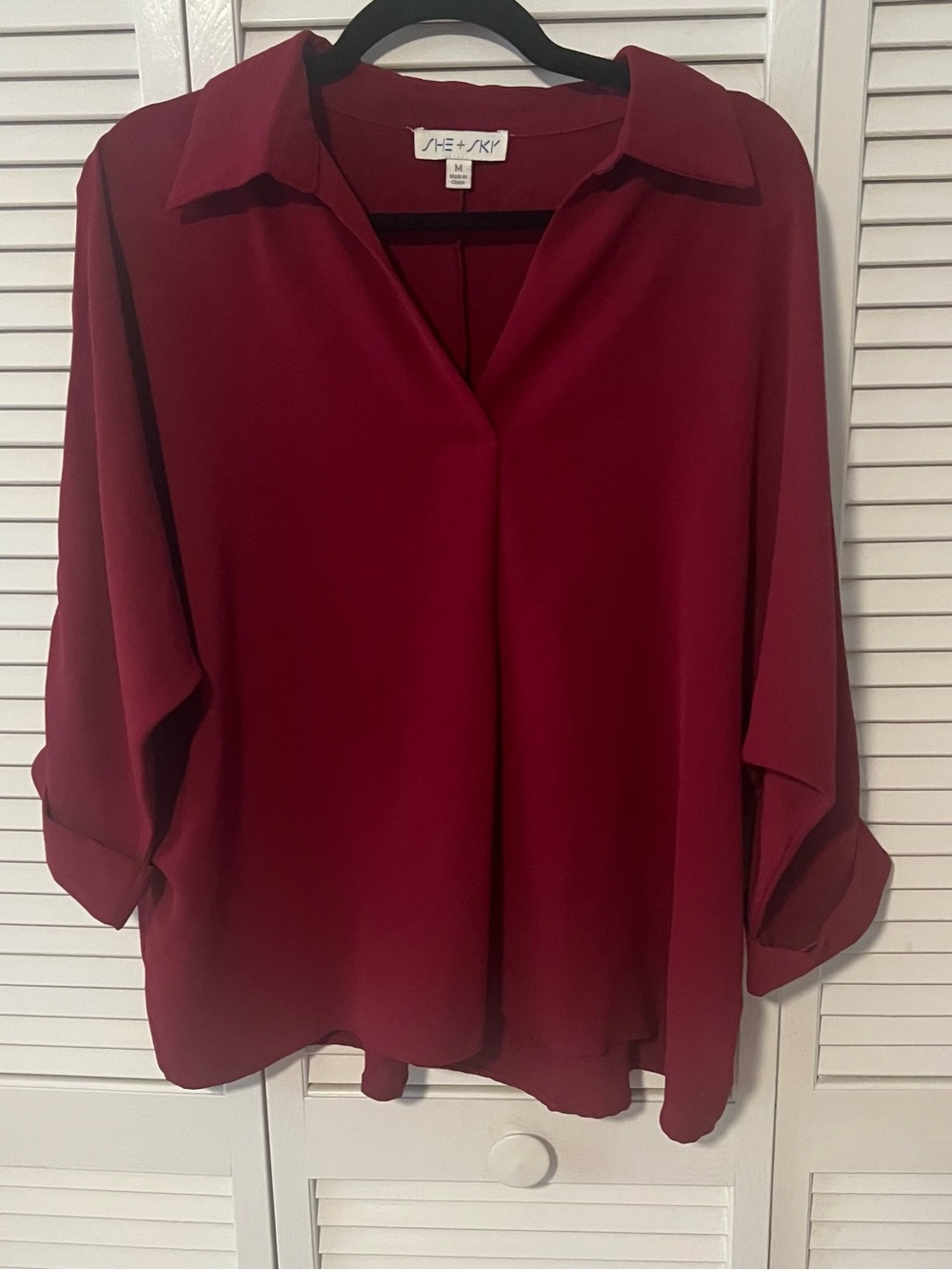She + Sky Women's Burgundy Collared V-Neck Blouse